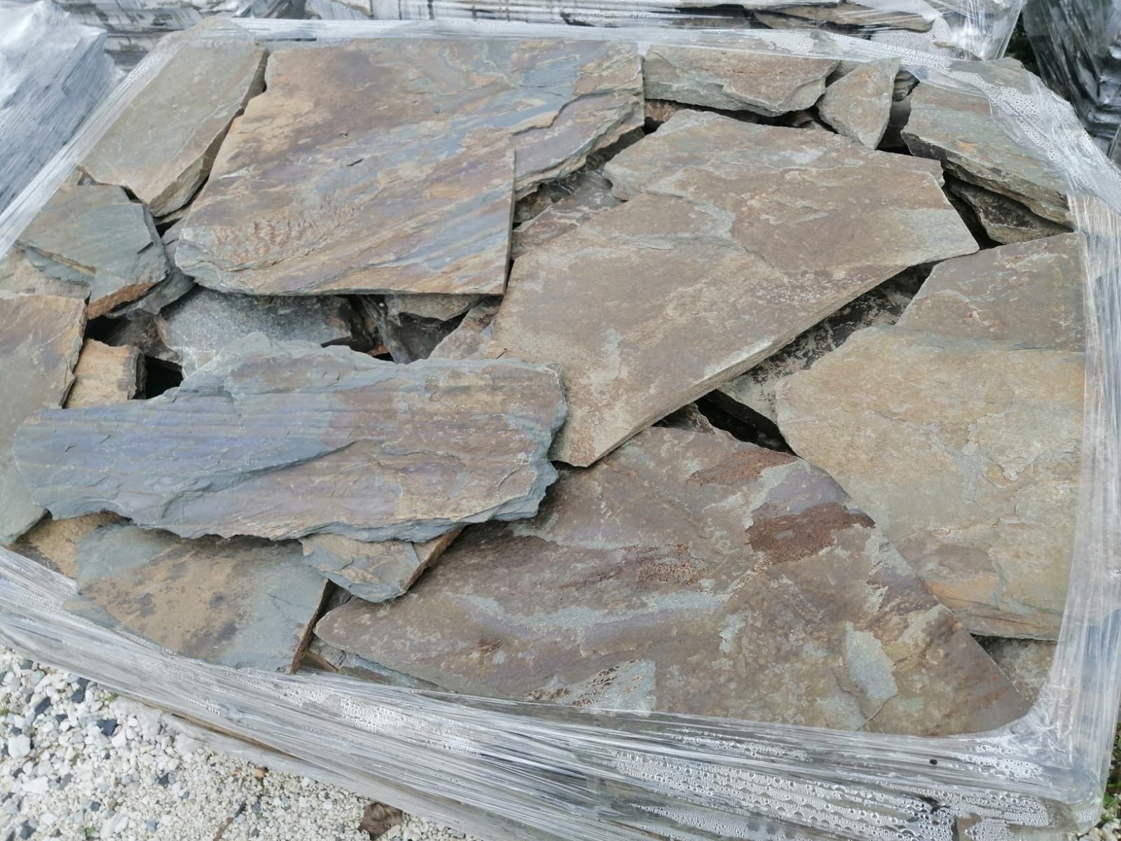 Kamień naturalny łupek szarogłazowy na elewację elewacyjny dekoracyjny