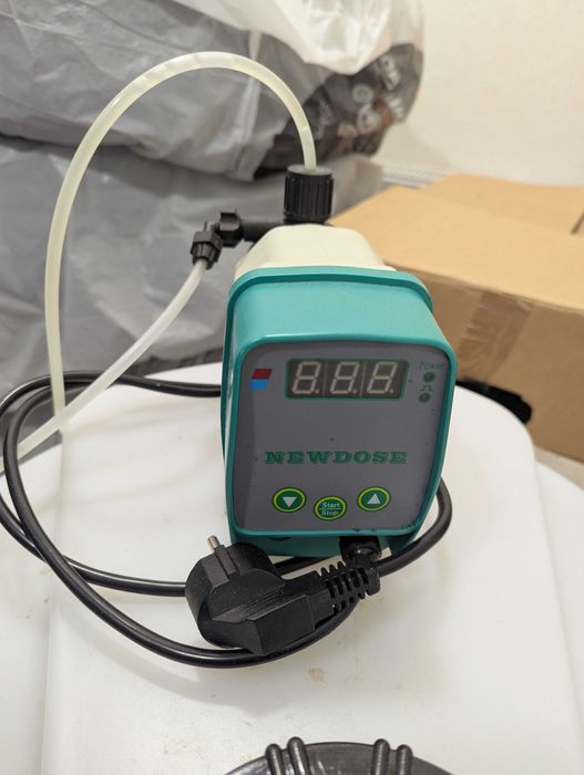 Насос-дозатор Newdose DFD-02-07-M-PP 2л/ч з баком