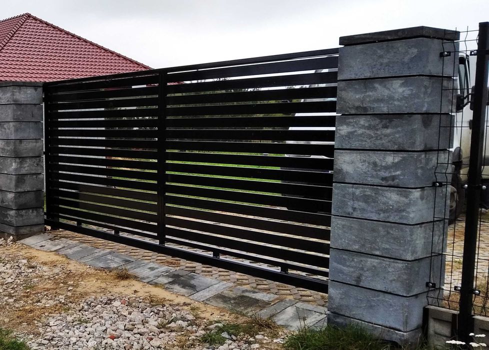 Brama przesuwna palisadowa 4m wraz z furtka 1m