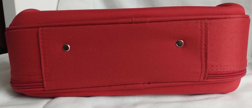 Czerwona Kosmetyczka Podróżna
