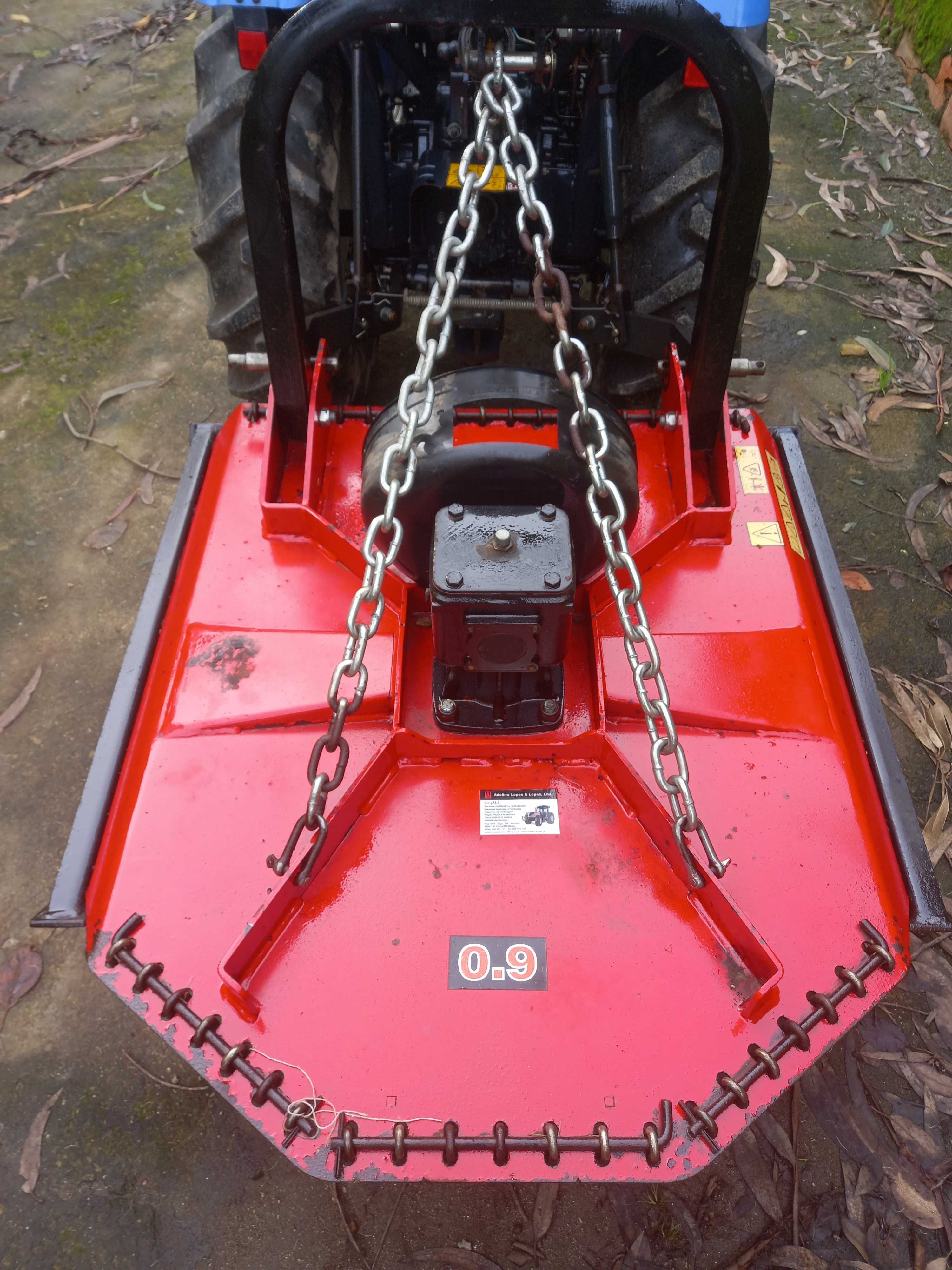 Iseki TM 3185 com alfaias