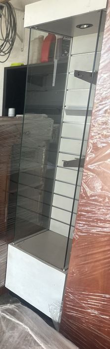 Gondola Expositor Vitrine em vidro para loja (retirar em Cascais)