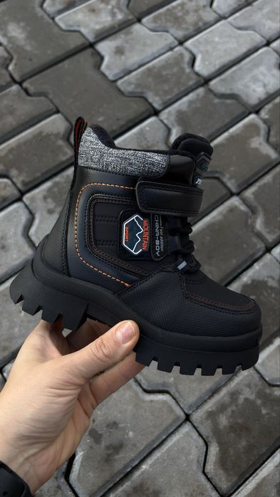 Зимові ботинки для хлопчиків 29,30 розмір