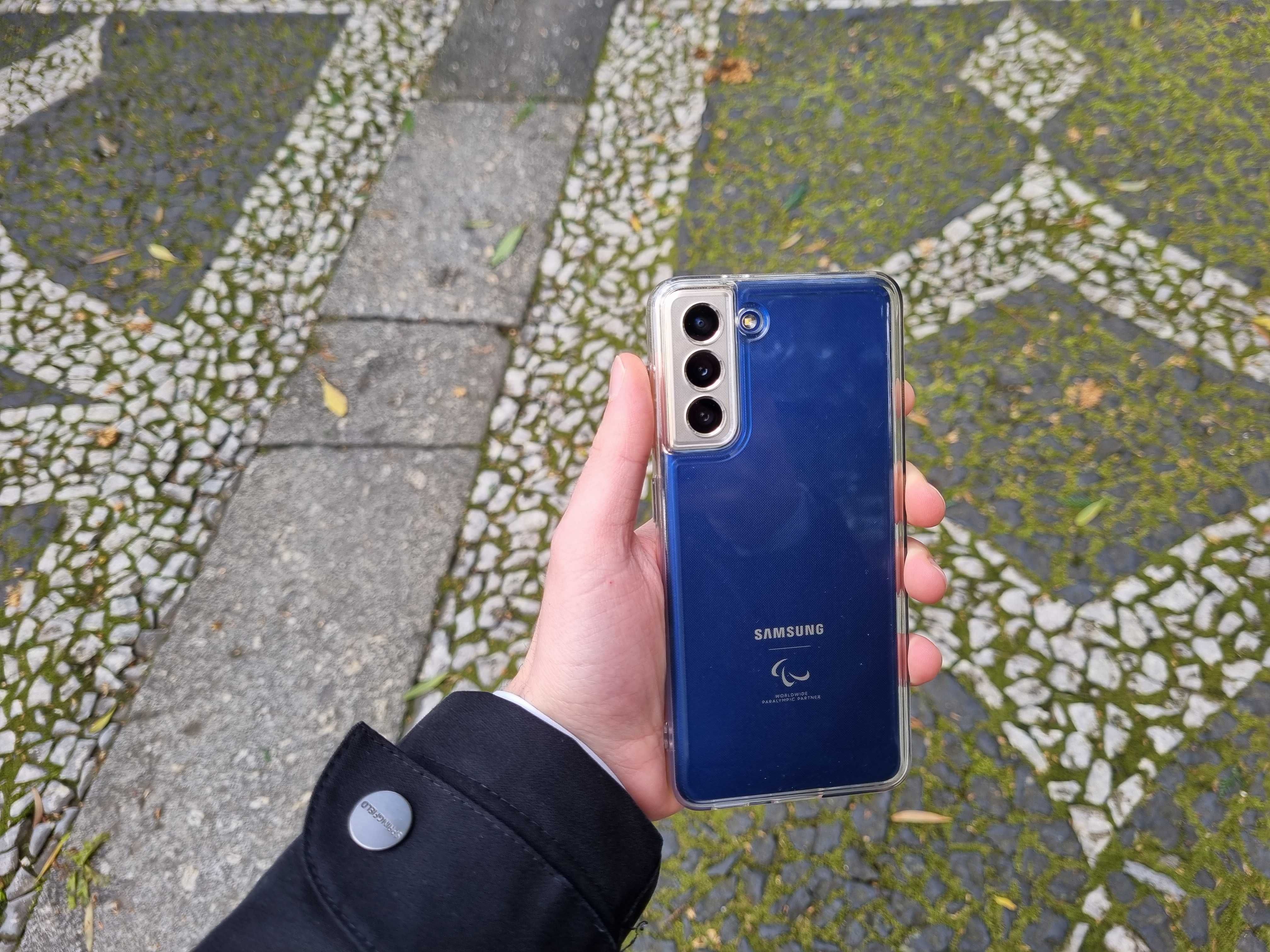 Samsung Galaxy S21 - 256GB - android 15