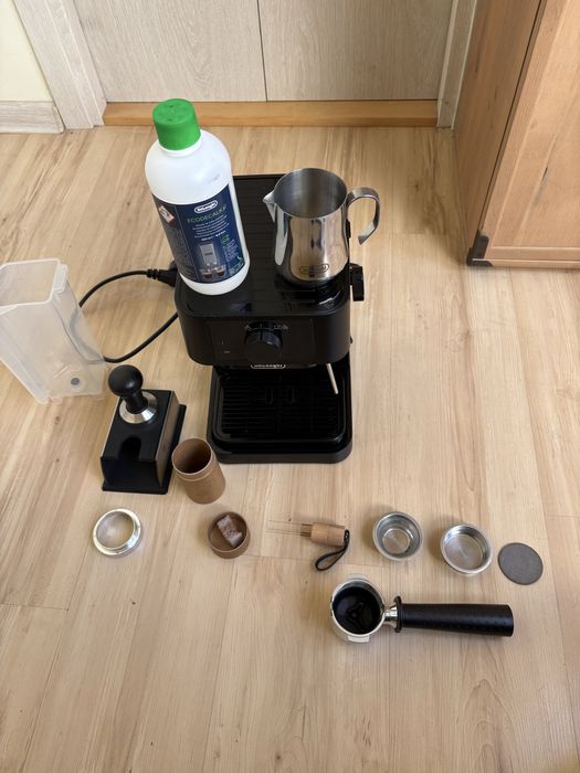 Ekspres kolbowy DeLonghi Stilosa EC 230.BK + akcesoria
