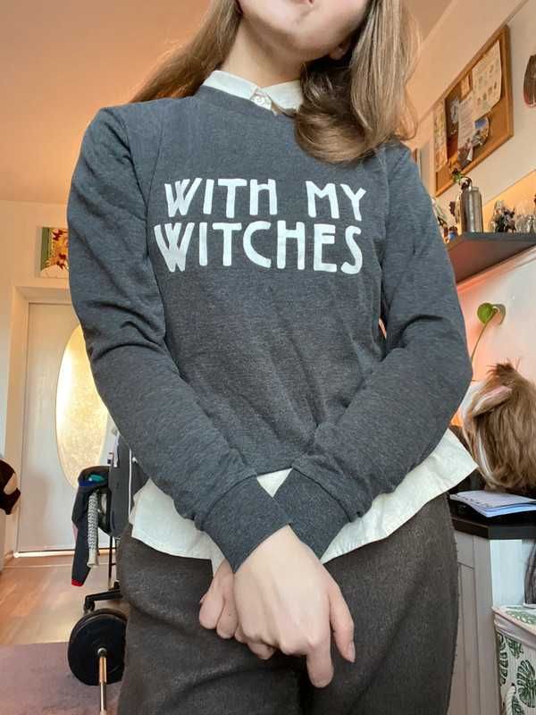 Szara bluzka bluza z długim rękawem witches h&m xs alternative