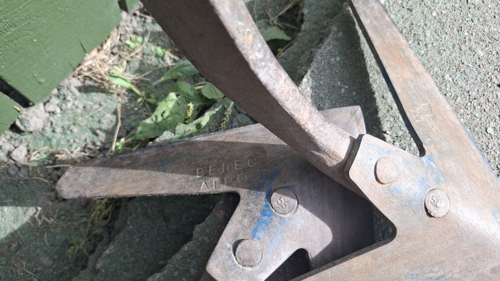 Стійка культиватора + лапа + кріплення (2 комплекти)