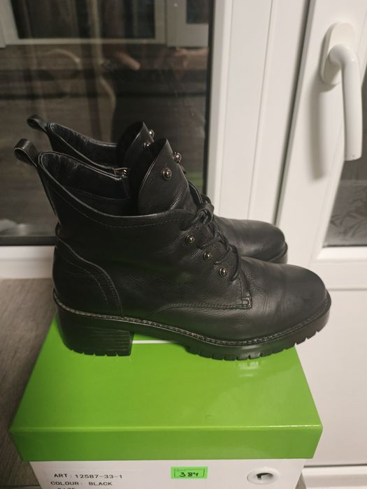 Продам ботиночки.