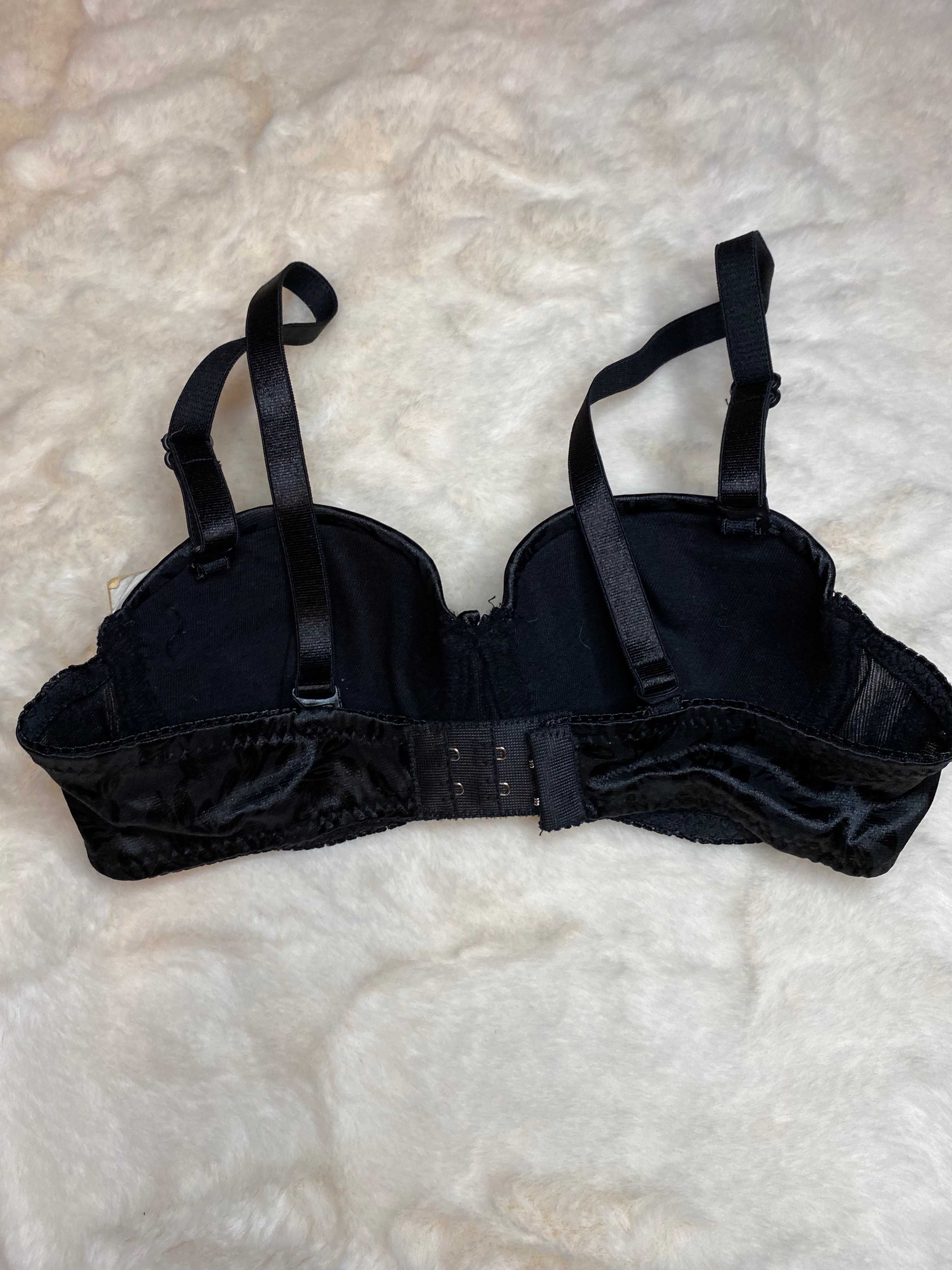Biustonosz czarny w kwiaty bez push up aesthetic 70 A