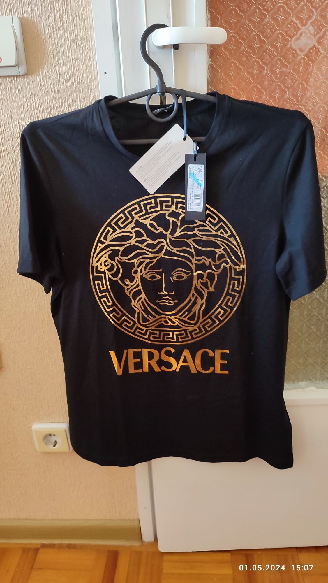 Продам нову футболку Versace.Розмір М.