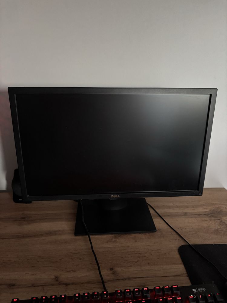 Komputer stacjonarny + monitor