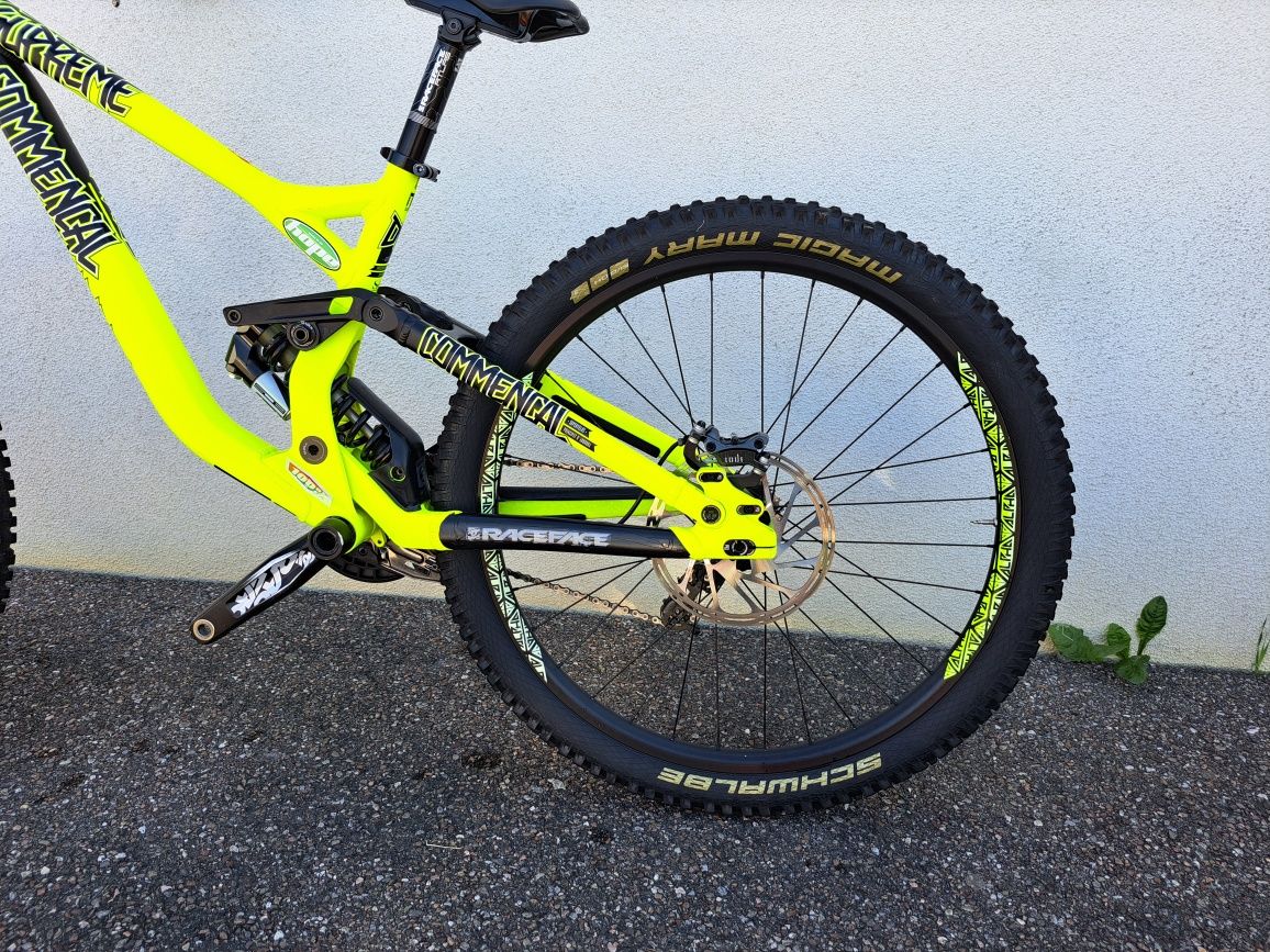 Commencal Supreme  V3    2017  AL     27.5    L