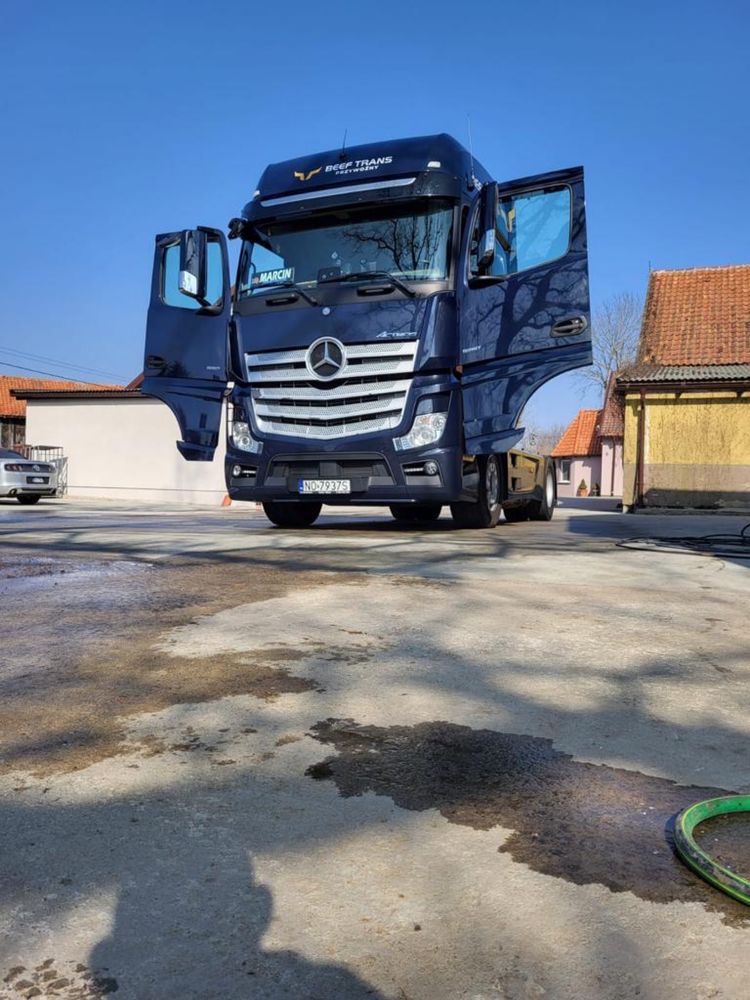 Mercedes Actros 1848 Gigaspace