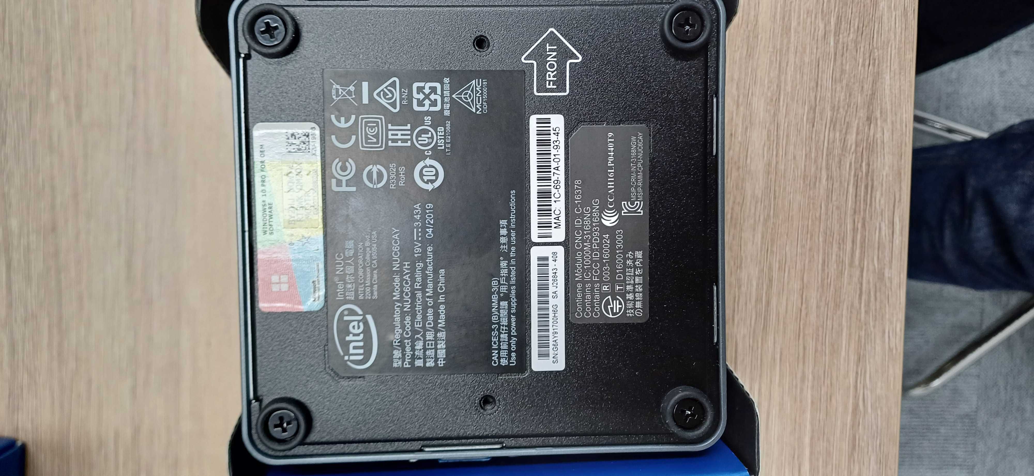 Mini-PC Intel NUC6CAYH – Celeron J3455
