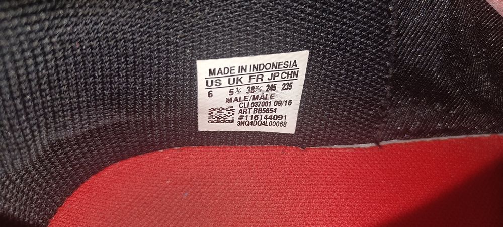 Sapatilhas de futsal adidas