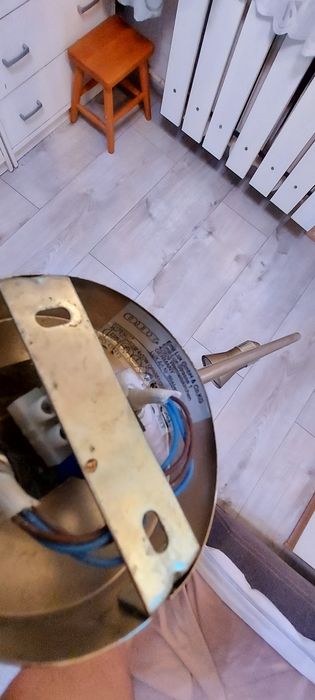 Żyrandol 2 sztuki plus kinkiet