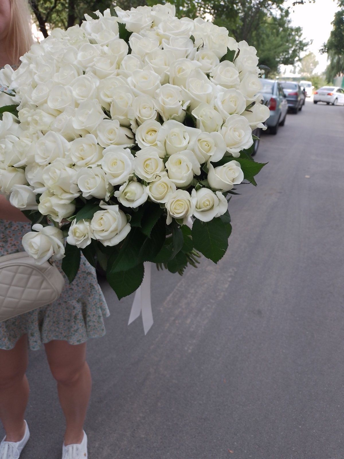 Букет 101 троянди одразу з теплиці • Доставка квітів • Квіти •