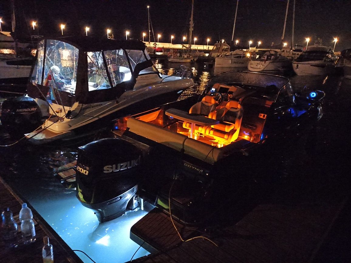 Motorówka łódź motorowa kabinowa  Hybrid 626 sundeck!