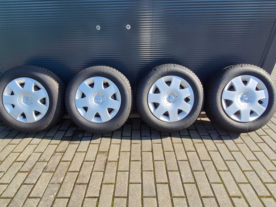 5x114,3**215/65/16**2022**Dunlop**Felgi+Opony Zimowe+Kołpaki**Nissan