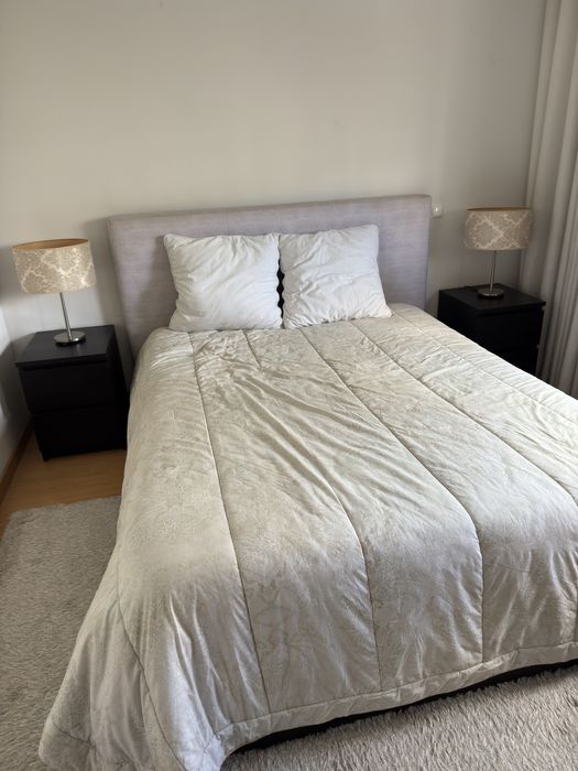 Cama casal Alfaiate Interiores com 2cabeceiras Madeira/ Forrada