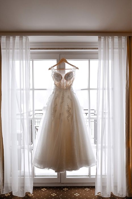 Весільна сукня !