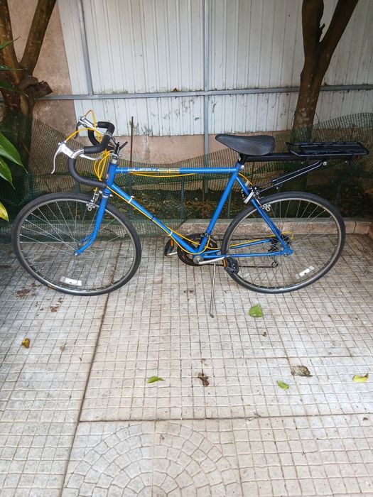 Bicicleta estrada com extra