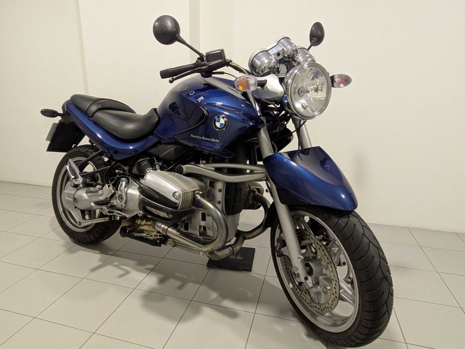 Moto da marca BMW R850R