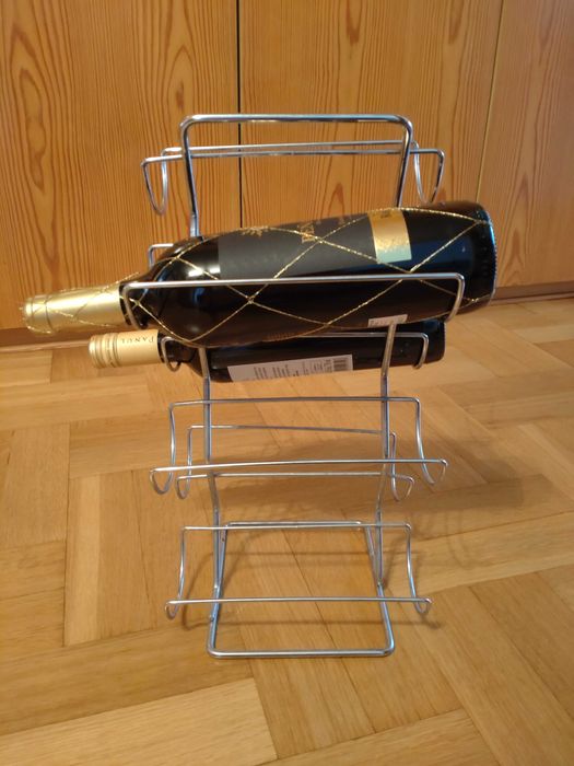 Chromowany stojak na wino, pomysł na prezent