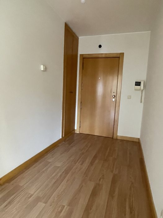 Apartamento T1 + 1 Pedrouços (a 2km H.S.João)