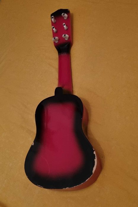 Viola Pequena usada pequenas marcas falta umas cordas ver fotos