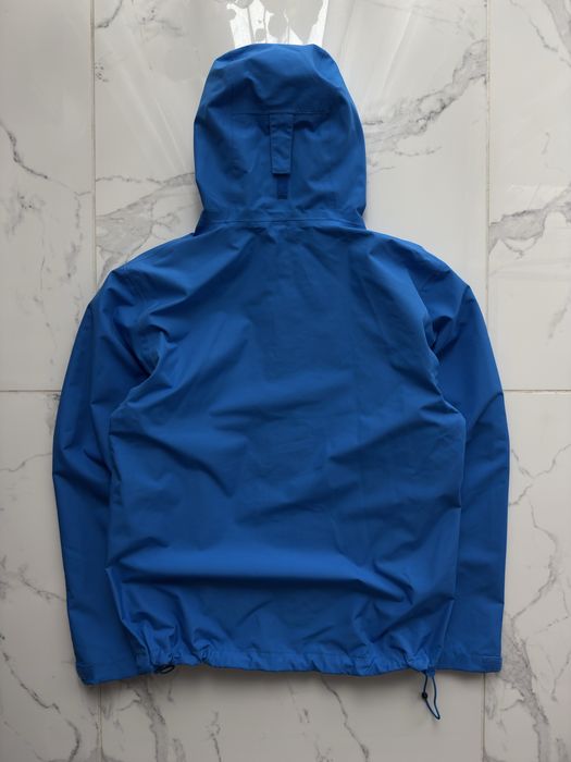 Вітрвока Helly Hansen