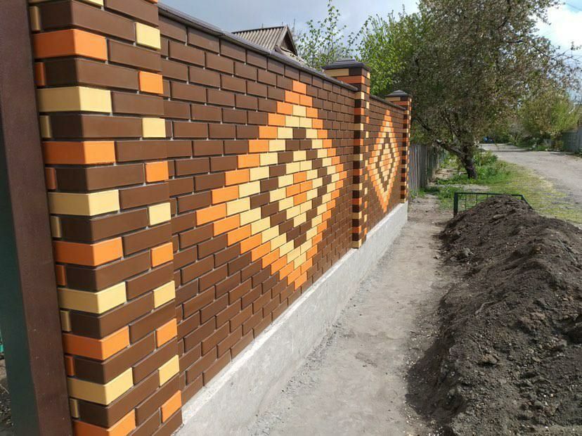 Строительство. Услуги каменщика. Строительные работы.