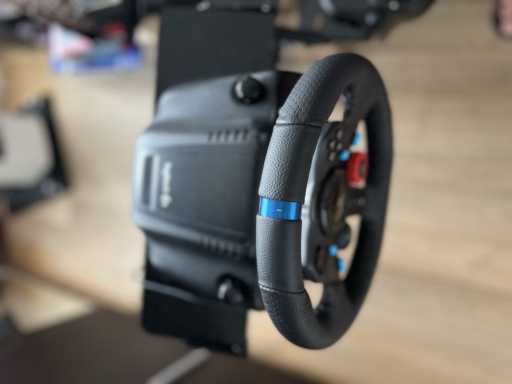 Kierownica do PC i PS4 i PS5 + Stojak - Logitech G29 +skrzynia shifter