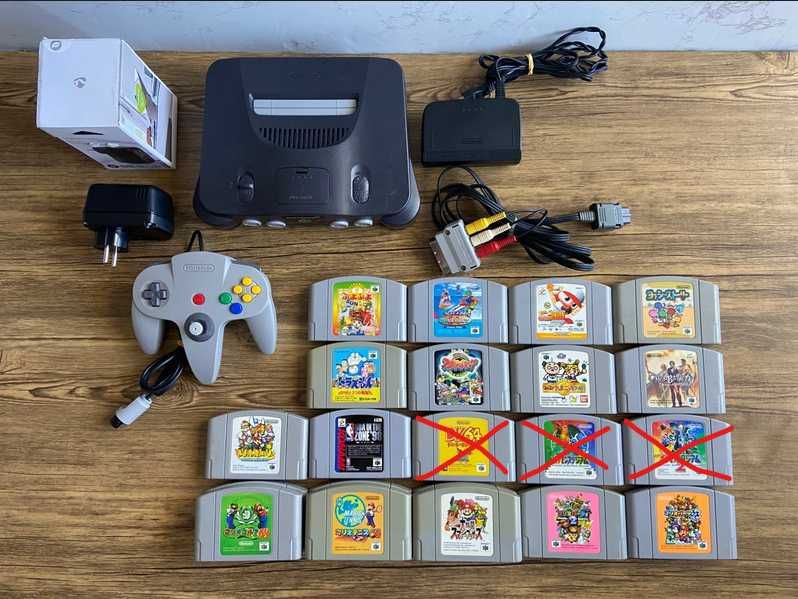 Consola JPN Nintendo 64 + 17 jogos