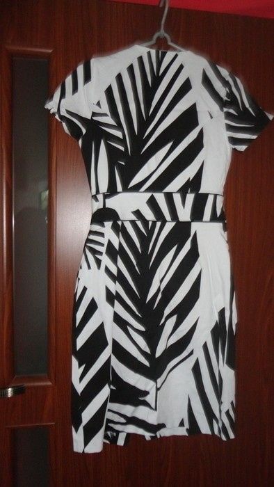 Piekna sukienka 'Zebra" roz 40