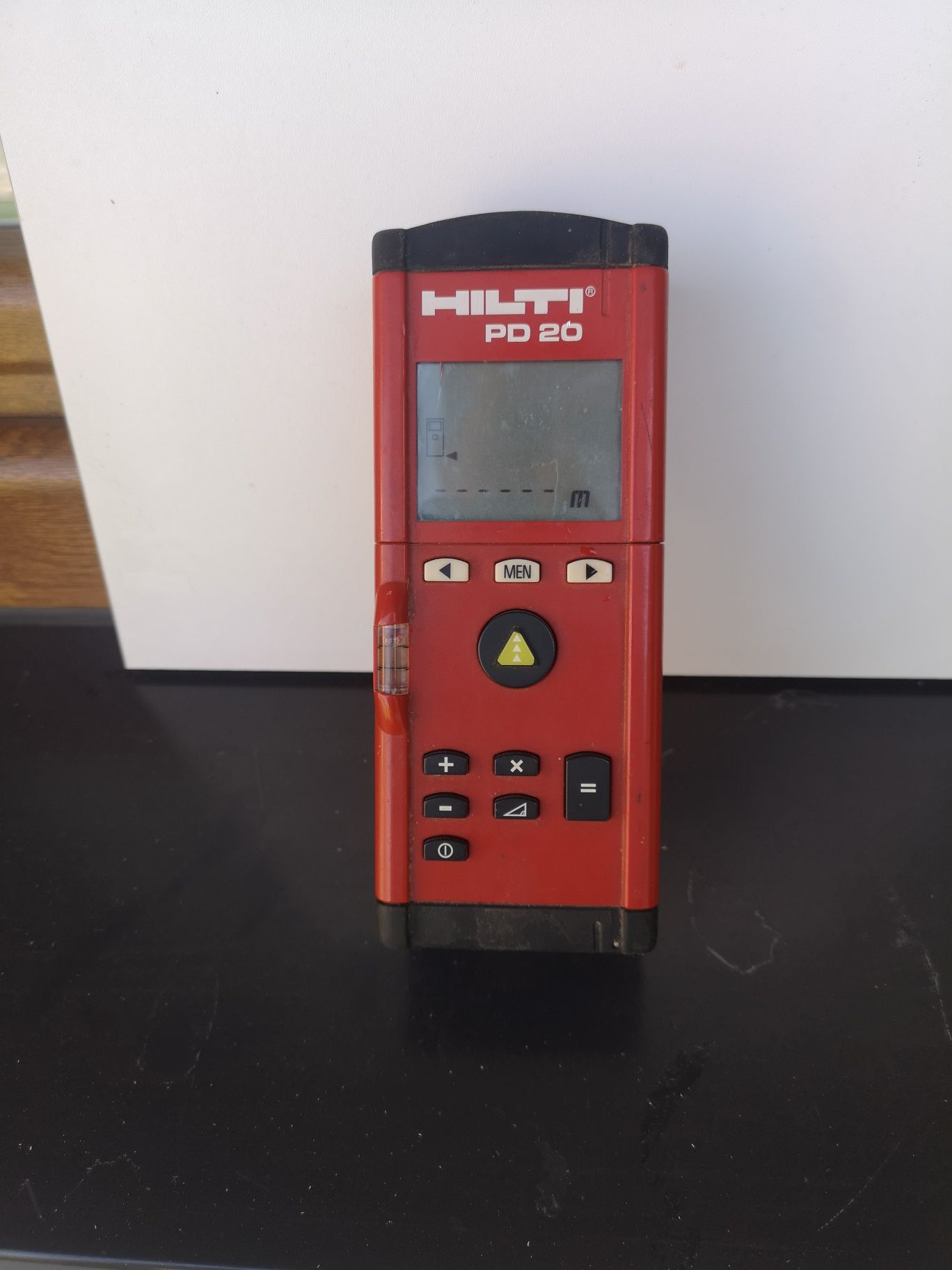 Dalmierz laserowy, Hilti PD-20. Profesionalny