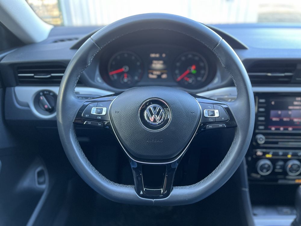 Volkswagen Passat 2021г., 2.0 бензин, автомат, 119т.км.