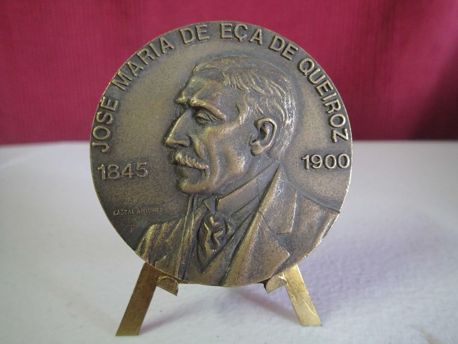 Medalha em Bronze  Eça de Queiroz