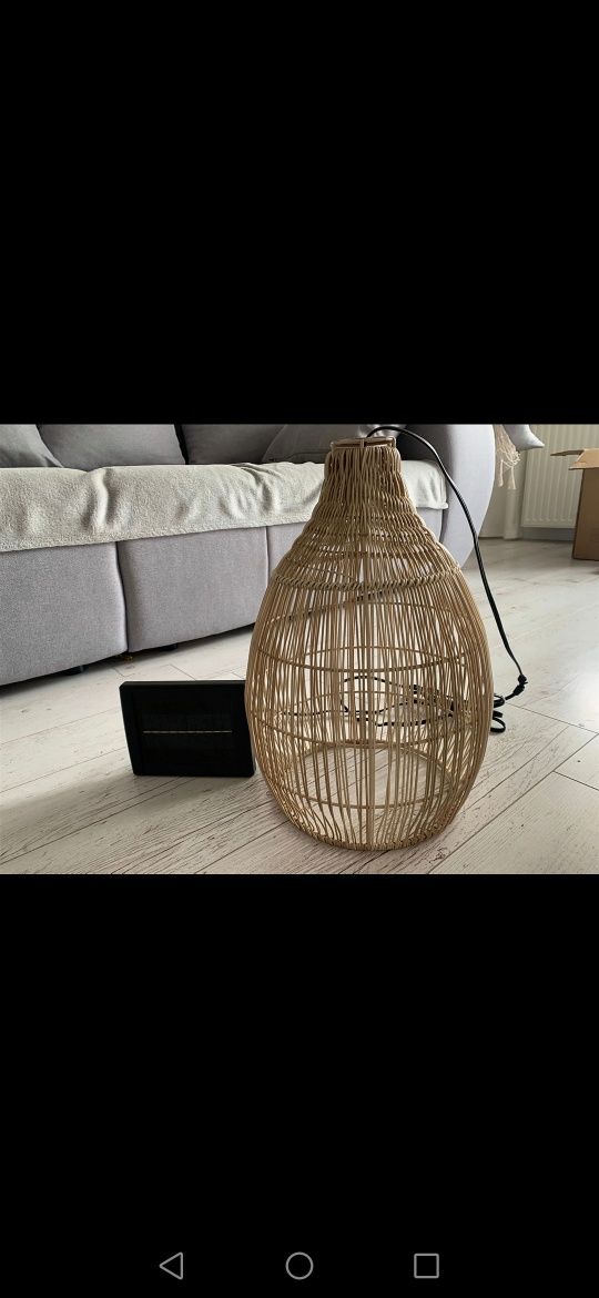 Lampa solarna produkt q stanie idealnym po wystawowa