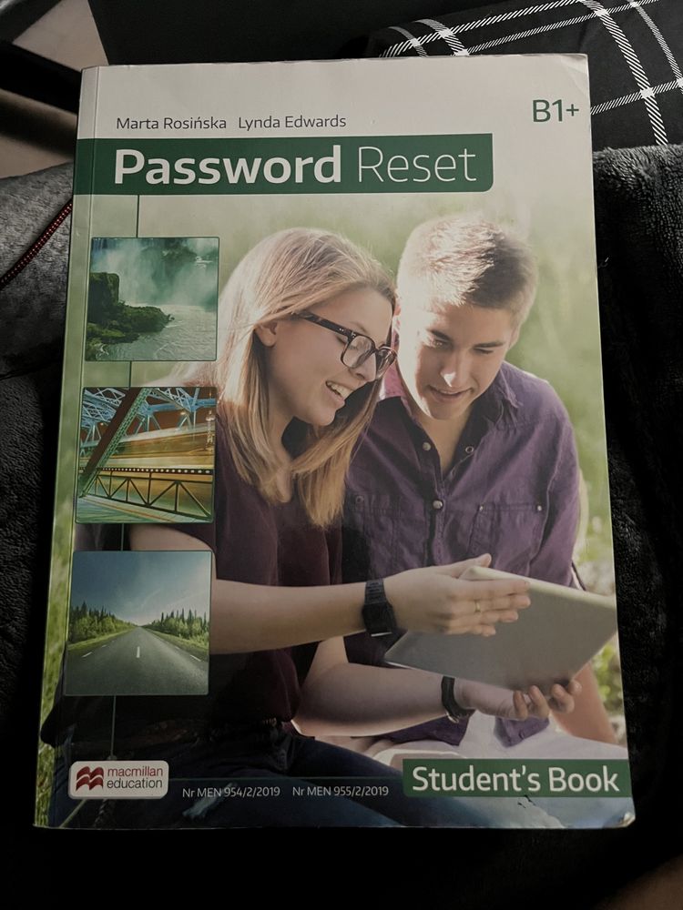 Książka password reset B1+