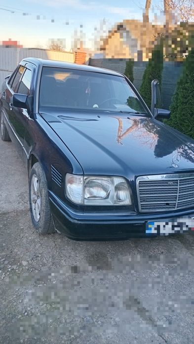 Mercedes-Benz 124