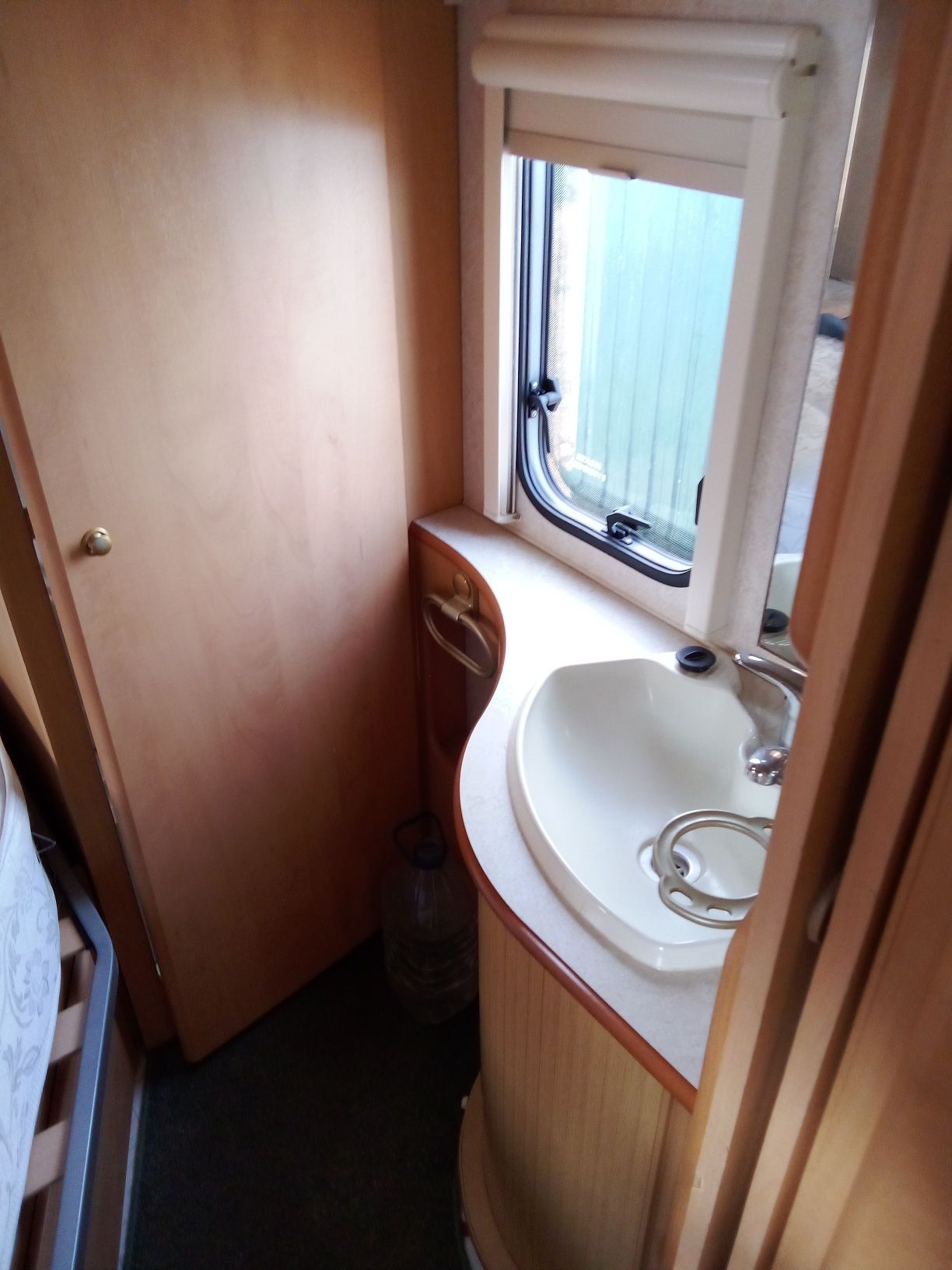 Vende-se caravana