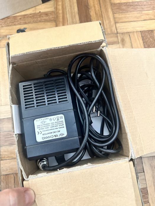 Mesa de Mistura Alesis Multimix 16 firewire