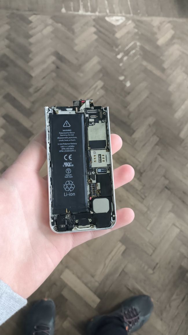 Iphone se 1 на запчасти