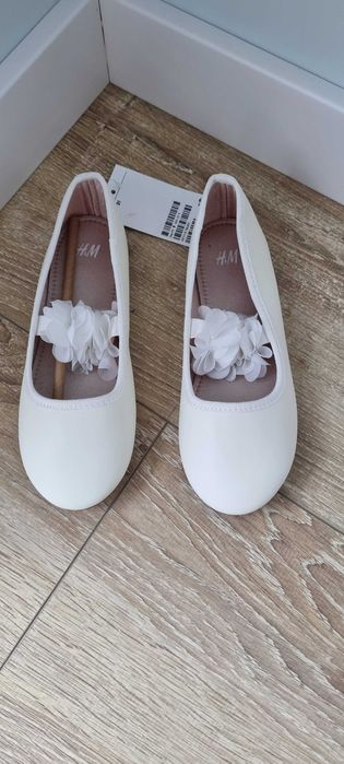 Baleriny białe z paskiem rozmiar 31 H&M Nowe!