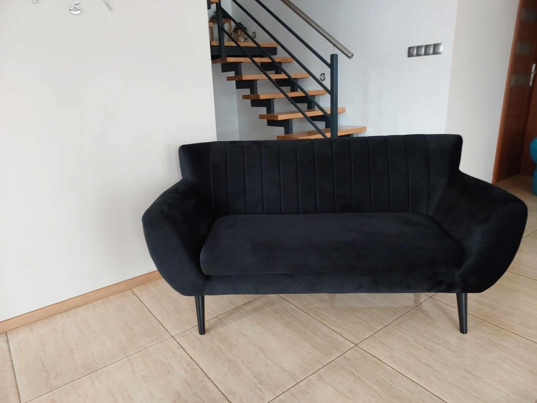 PERUGIA -2 OSOBOWA 

Elegancka i wygodna sofa ,wykonana n