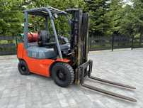 Wózek widłowy Toyota 7FGF25 triplex przesów boczny 2003 rok Super Stan