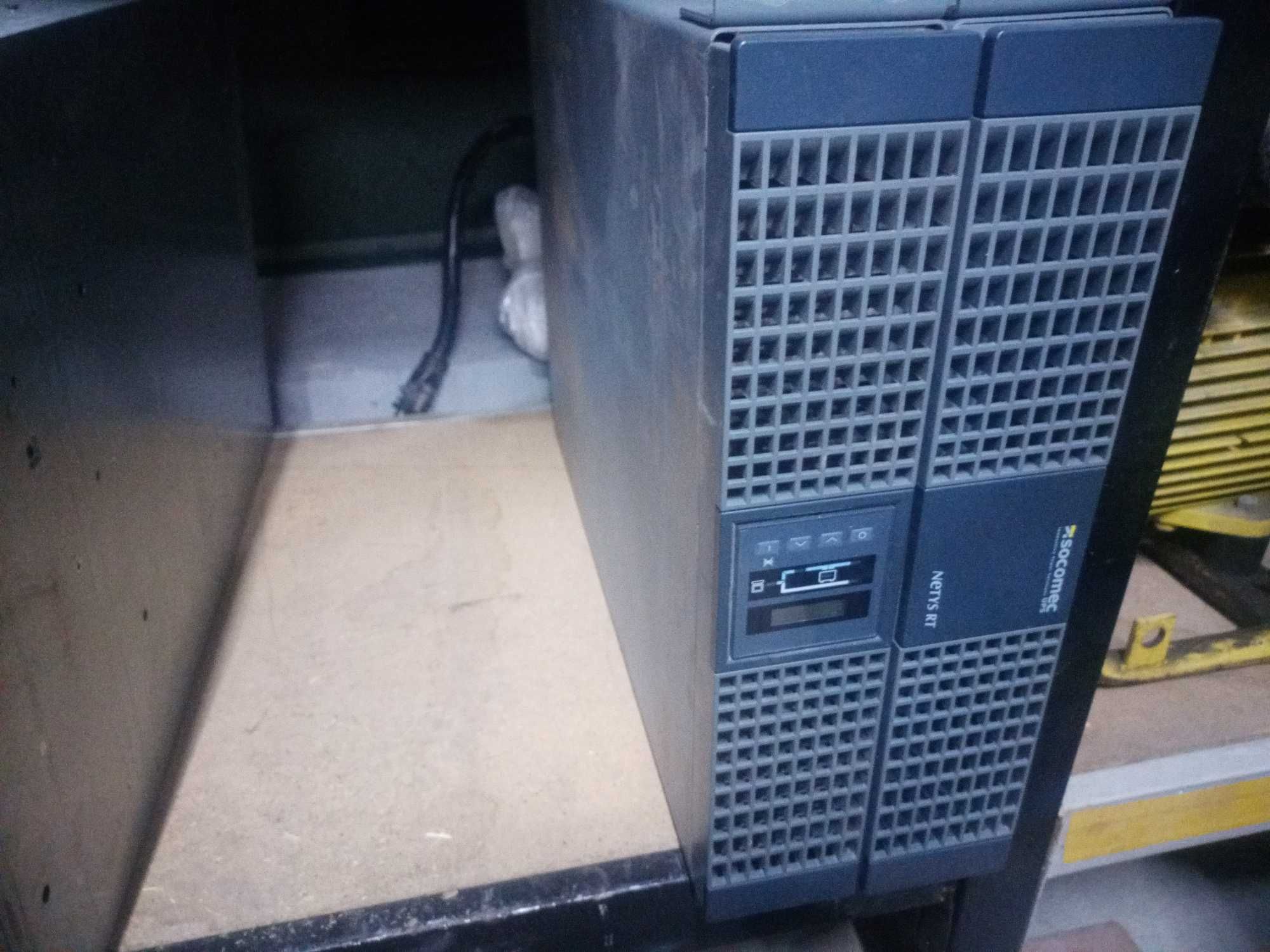 Fonte de alimentação Ininterrupta UPS NET SYS