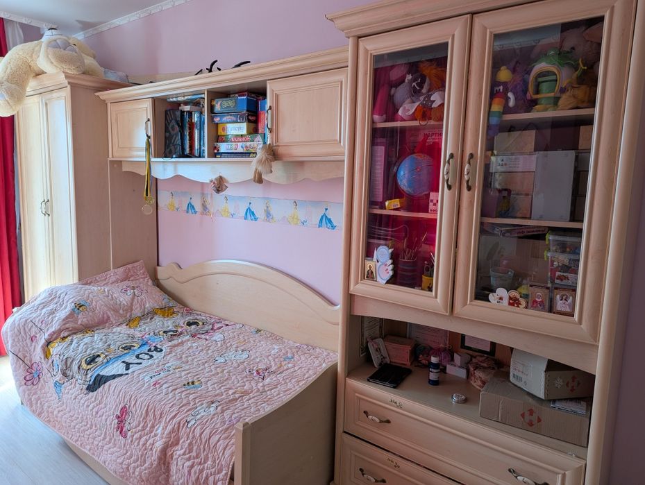 Дитячі меблі дівчинці бв