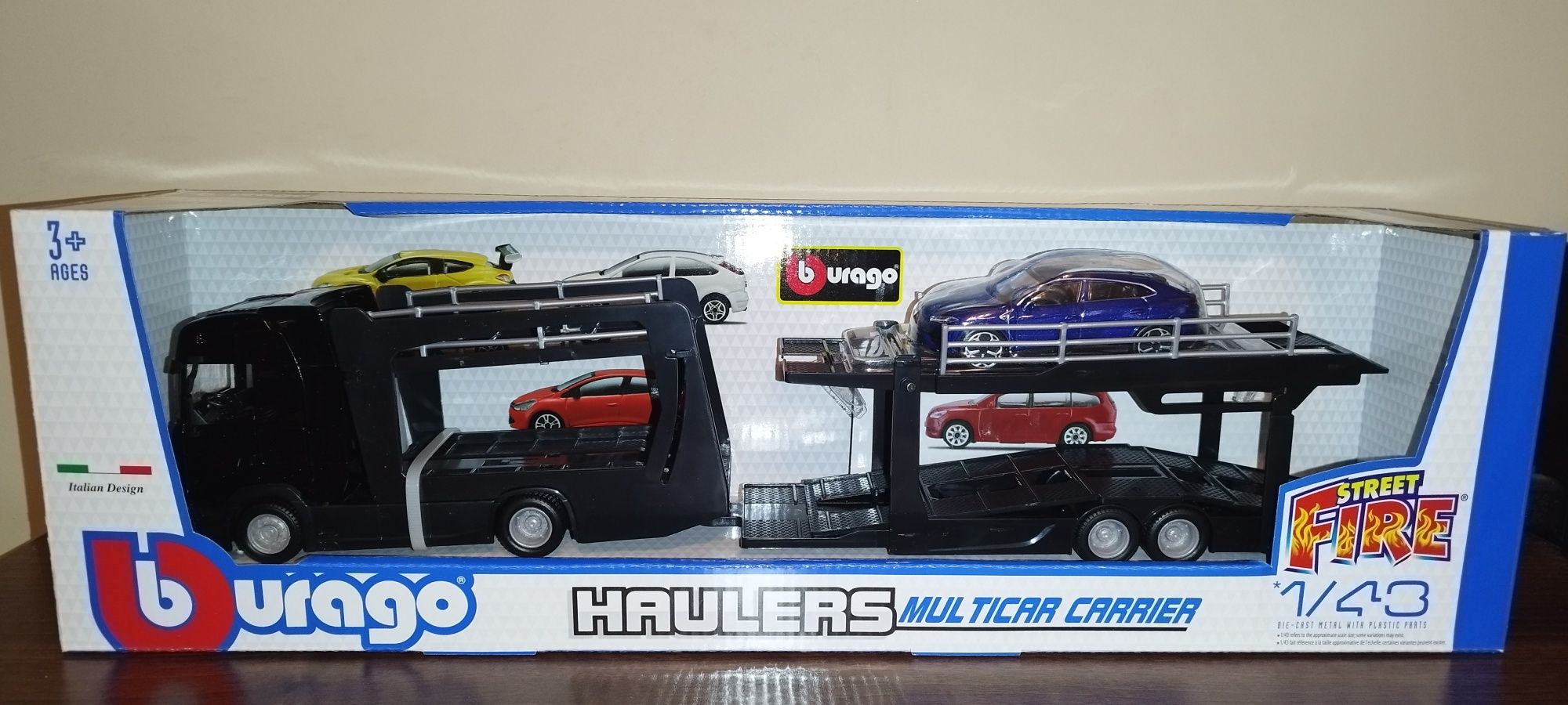 Bburago Street Fire Laweta Scania 770 S Black, skala 1:43 Burago.
